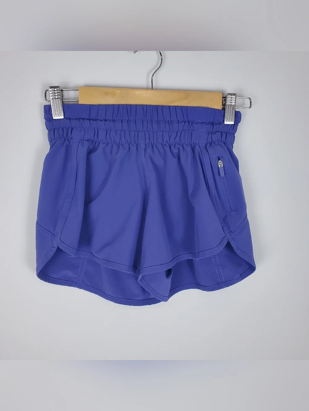 Lululemon Womens Tracker Short Size 4 - Picture 6 of 14